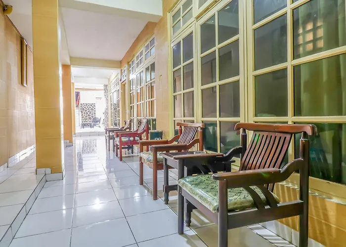 Hotel Oyo 2580 Puri Royan 2*