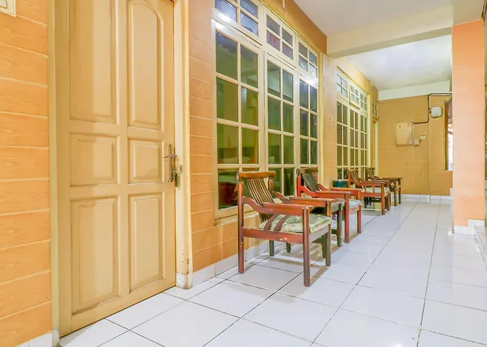 Hotel Oyo 2580 Puri Royan