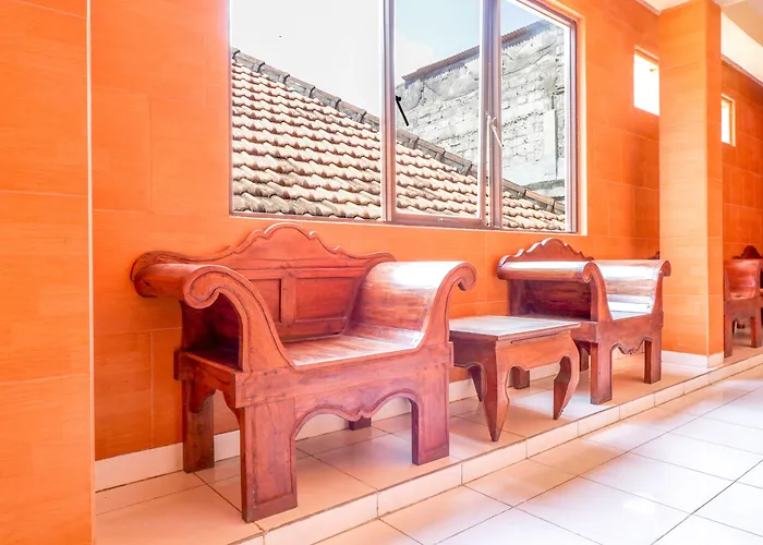 Oyo 2580 Puri Royan Hotel 2*