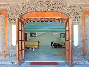 Hotel Oyo 2580 Puri Royan 2*