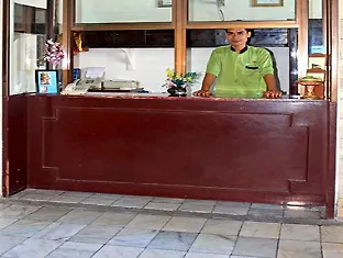 Hotel Oyo 2580 Puri Royan