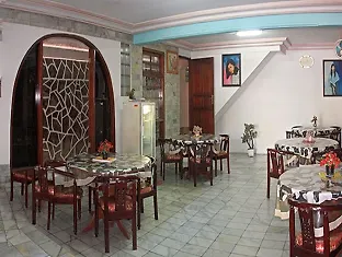 Oyo 2580 Puri Royan 2*