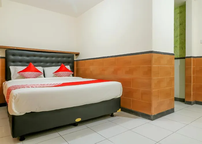 Oyo 2580 Puri Royan Hotel